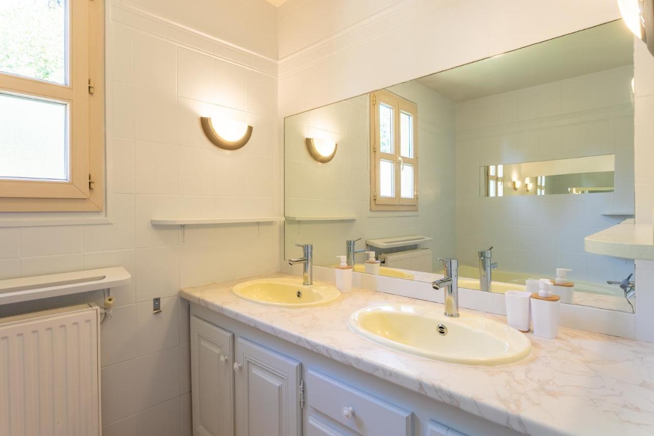 Wonderful House In Sarlat Center With Heated Pool & Jaccuzi Villa ภายนอก รูปภาพ
